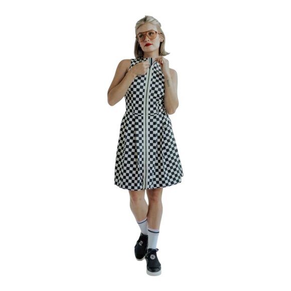 Fore All Erin Zip Dress with Pockets – Perfect for Golf & Outdoor Style - Picture 1 of 8